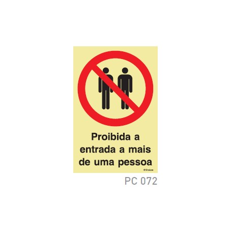 Proibida a entrada a mais de uma pessoa COVID-19 PC072